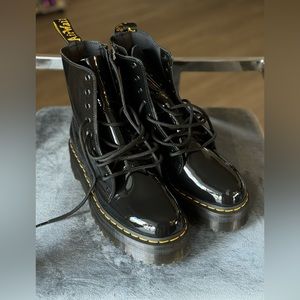 Women’s Dr. Martens Size 9 Platform Boots